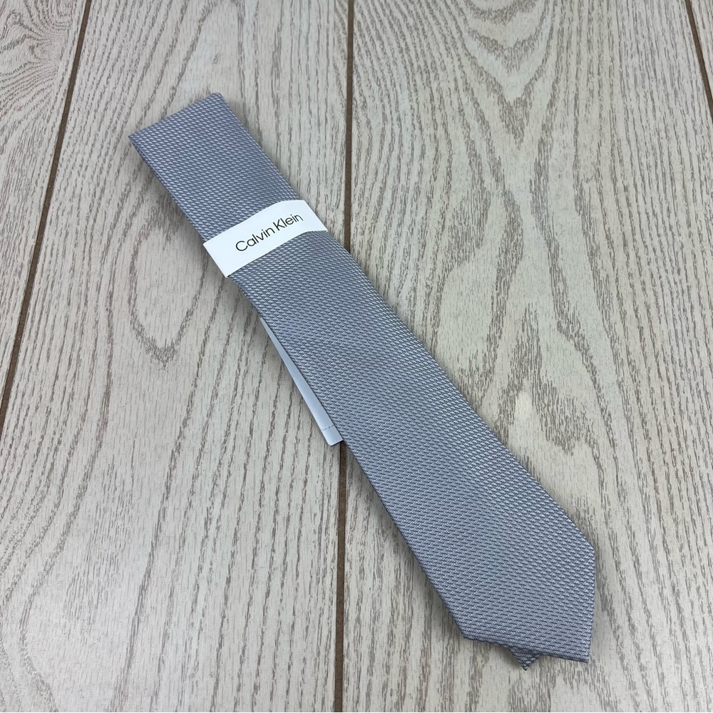 597 - Calvin Klein Tie Grey Pattern 040 CK21100082 Silk Blend MSRP $69.50